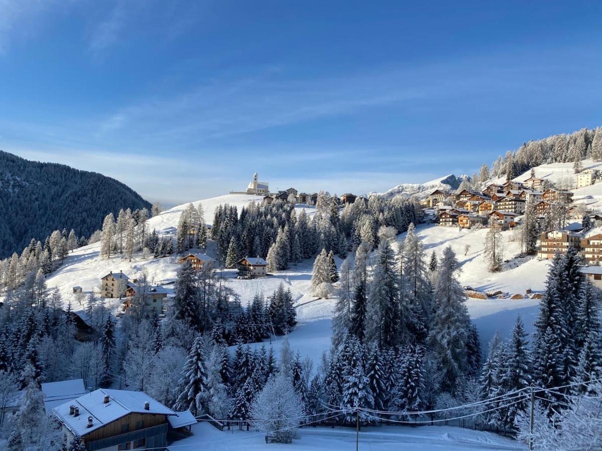 Dolomites Charme Chalet Колле-Санта-Лучія Екстер'єр фото