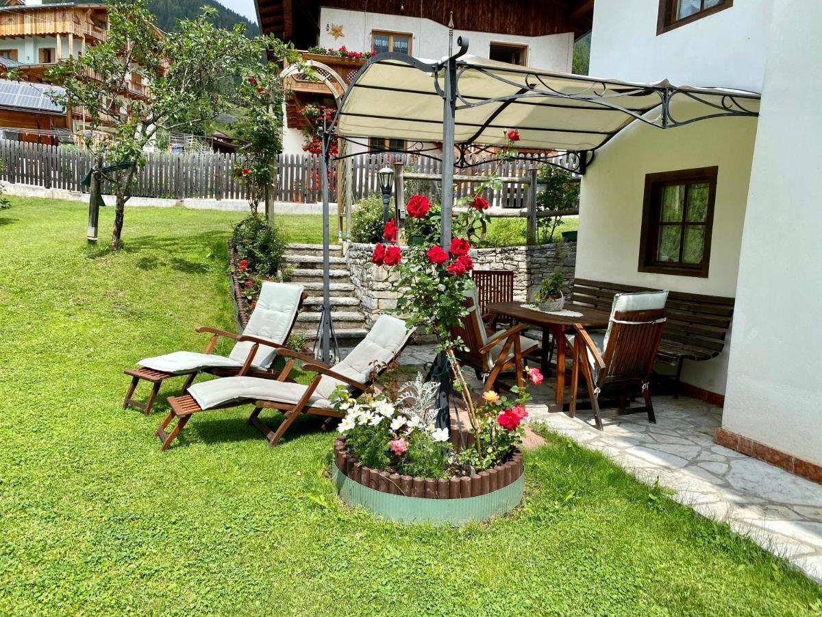 Dolomites Charme Chalet Колле-Санта-Лучія Екстер'єр фото