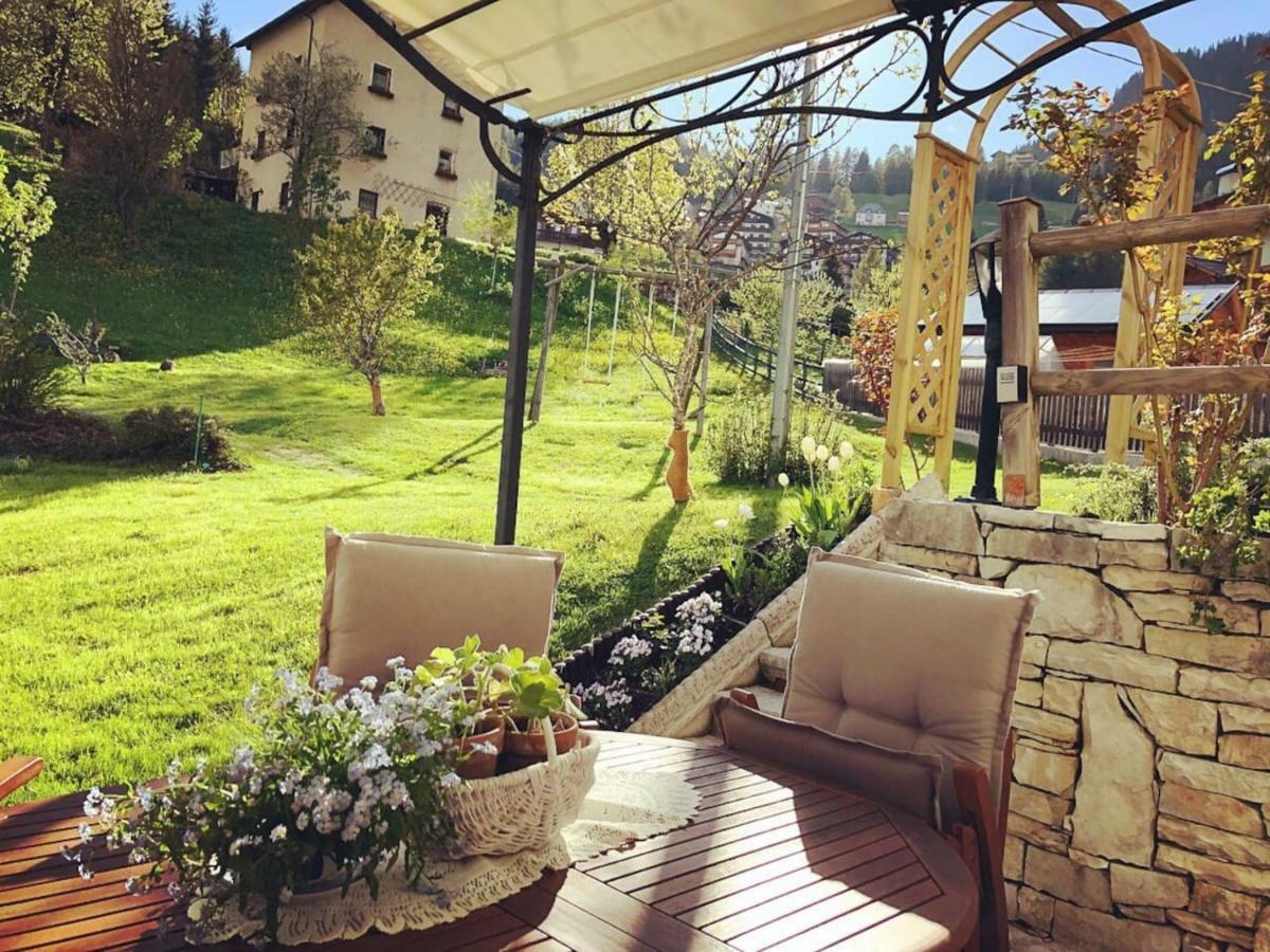 Dolomites Charme Chalet Колле-Санта-Лучія Екстер'єр фото