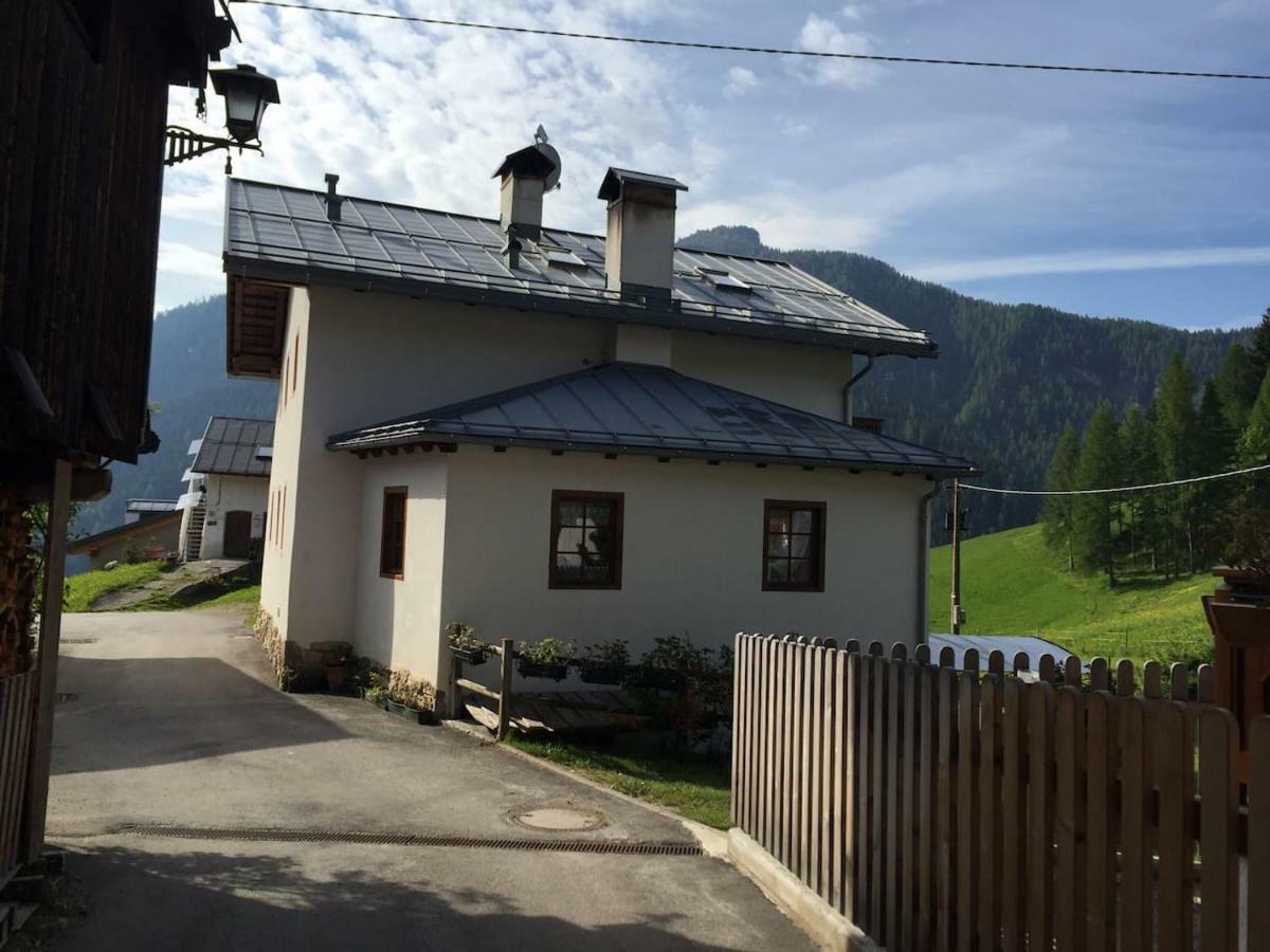Dolomites Charme Chalet Колле-Санта-Лучія Екстер'єр фото